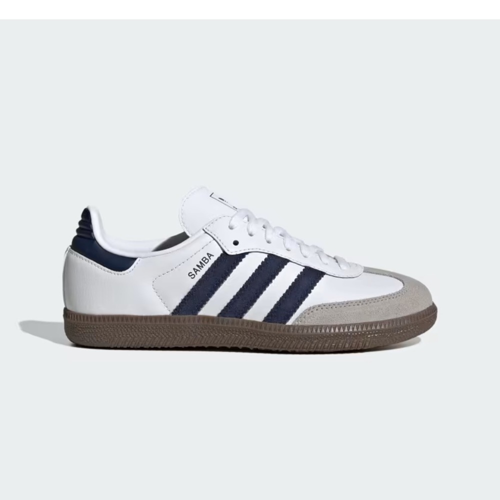 adidas Samba Low-Top Sneakers in White, indigo & Brown